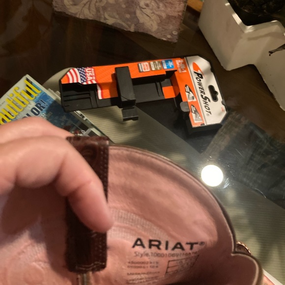 Women’s Ariat square toed boots - Picture 5 of 6